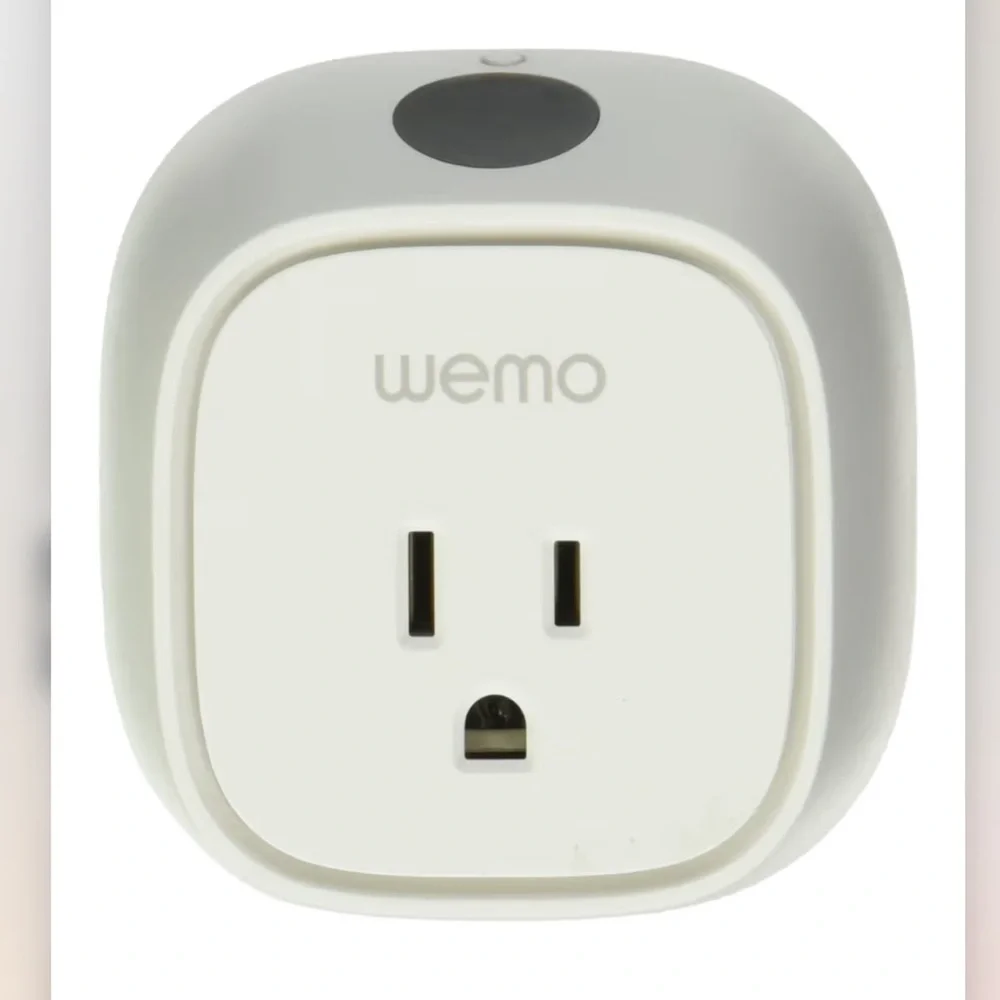 Belkin WeMo Insight WiFi Switch / Plug - Picture 8 of 10